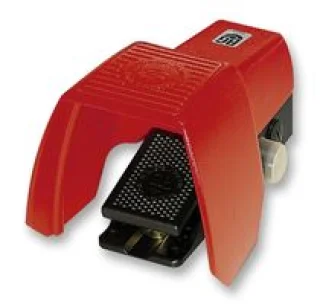 מפסק רגל עם כיסוי הגנה - SPDT 1NO / 1NC - 500V 10A