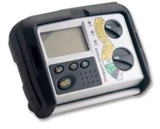 בודק ממסרי פחת (זליגה) משולב MEGGER LRCD220 - LOOP TESTER
