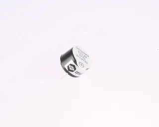 זמזם מגנטי למעגל מודפס - THROUGH HOLE - 4~8V - 85DB