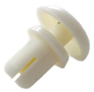 ניטים לבנים מפלסטיק - קוטר חור 5.2MM , עובי פנל 6.5MM ~ 7.5MM